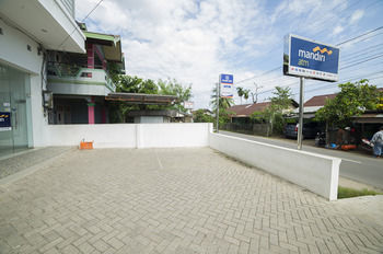 Отель Airy Syariah Pemurus Baru Bumi Mas Raya 25 Banjarmasin Банджармасин Экстерьер фото